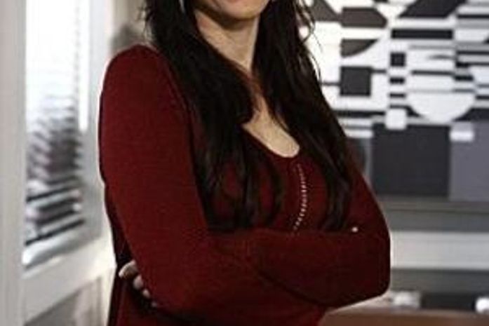 Atriz alfineta famosos que protestaram maquiados com "olho roxo"