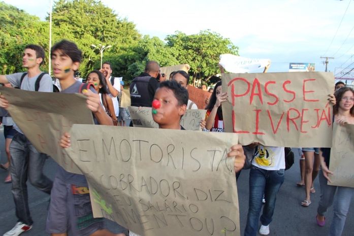 Políticos alagoanos opinam sobre manifestações de protestos no Brasil