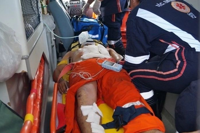 Samu socorre funcionário terceirizado da Eletrobrás que sofreu queimaduras após receber descarga