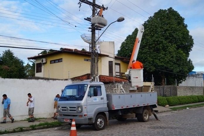 Funcionário terceirizado da Eletrobrás sofre queimaduras após receber descarga