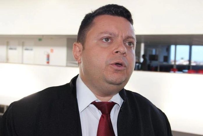 Advogado Cristiano Barbosa