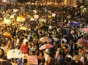 Manifestantes em protesto contra o aumento da passagem