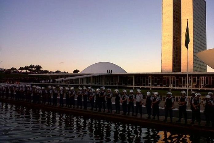 Presidente do Congresso Nacional diz que receberá manifestantes