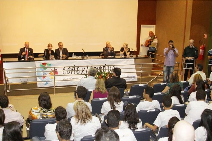 Alunos da Escola Ebep participam de intercâmbio