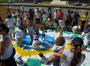 Crianças fazem protesto em frente ao Congresso Nacional