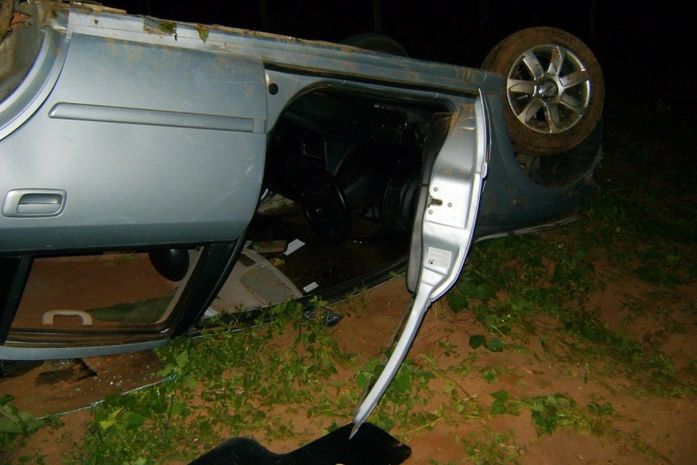Gago dirigia veículo que capotou em rodovia