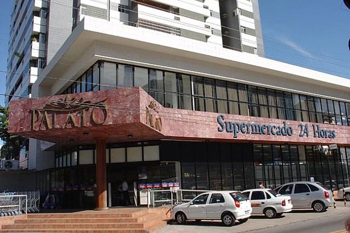 Supermercado na Ponta Verde é alvo de bandidos; arma de vigilante é roubada