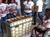 Thaíse Guedes parabeniza comerciários pela passagem de seu dia