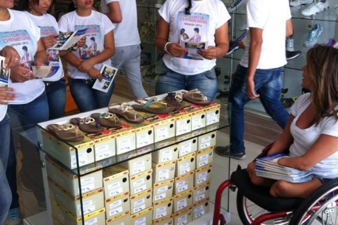 Thaíse Guedes parabeniza comerciários pela passagem de seu dia