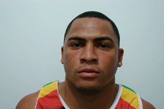 Rildo Wilson, conhecido como 'Rildinho' vai responder pelos crimes de roubo, trafico de drogas e posse ilegal de arma de fogo.