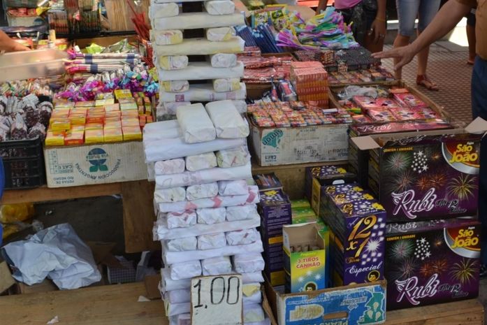 Força tarefa fiscaliza postos de vendas de fogos ilegais em Maceió