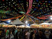 Estrutura e cenografia do Arraial Central em Jaraguá encantam maceioenses