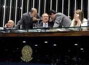 Onda de protestos mobiliza Senado a aprovar propostas de interesse público