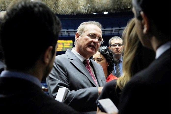 Renan participou de encontro de líderes da base com a presidente Dilma