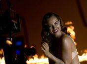 Fãs agradecem: Paolla Oliveira mostra  o seu lado mais quente em ensaio sexy