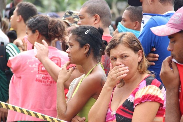 População acompanha trabalho da perícia