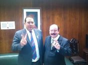 Adeilson Bezerra e o presidente Levi Fidélis satisfeitos com a filiação de Almeida