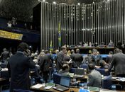 Ficha limpa no serviço público, royalties para educação e passe livre na pauta do Plenário