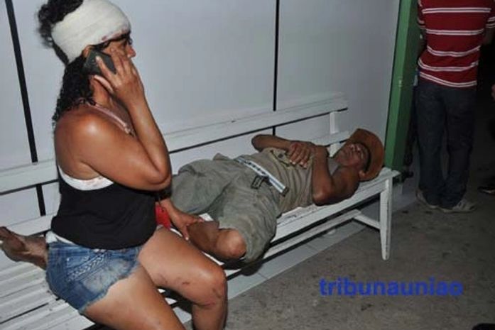 Colisão entre motocicletas deixa quatro pessoas feridas