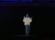 Coro de 45 mil vozes canta em show de Renato Russo em Brasília