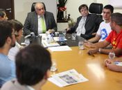 Presidente Malta Marques e vice Tumés Airan durante reunião com lideranças estudantis