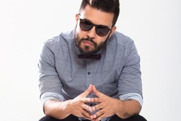 Compositor faz música só com frases de cartazes de protestos no Brasil