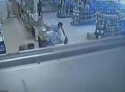 Imagens da Farmácia momentos antes do assassinato de Nadjan