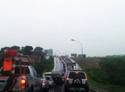 Familías ocuparam terreno às margens da Avenida Márcio Canuto