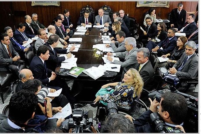 Reunião de líderes definiu arquivamento dos vetos