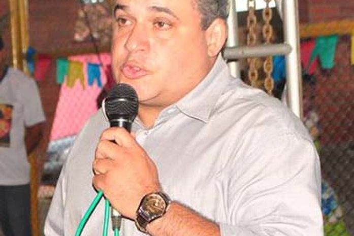 Prefeito James Ribeiro