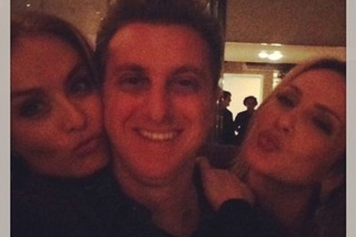 Luciano Huck ganha ‘troféu simpatia’ dos garçons em jantar de Claudia Leitte