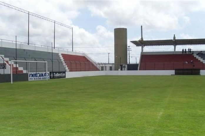 Estádio Nelson Feijó é penhorado para pagamento de dívidas