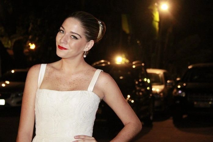 Luma Costa celebra aniversário e fala sobre nudez: 'Nem pensar'