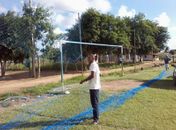Redes de proteção são instaladas em campo de futebol de São Sebastião