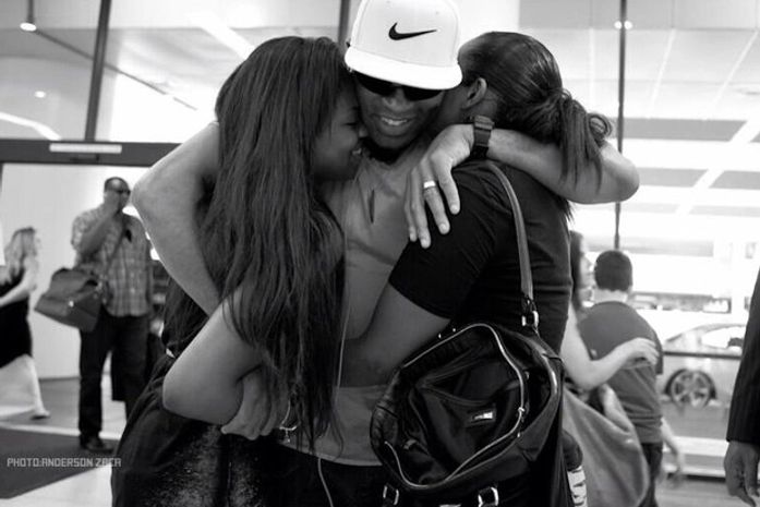 'Esse título vale mais que tudo', diz Anderson Silva ao postar foto com família no instagram