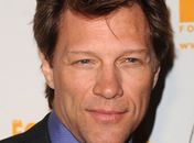 Jon Bon Jovi doa US$ 1 milhão para vítimas do furacão Sandy nos EUA