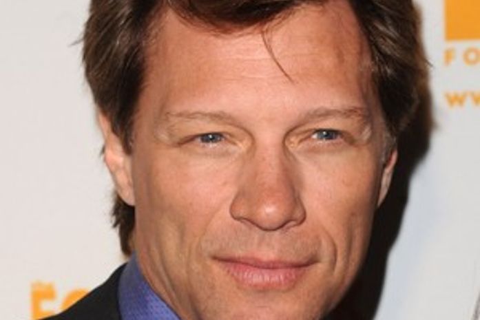 Jon Bon Jovi doa US$ 1 milhão para vítimas do furacão Sandy nos EUA