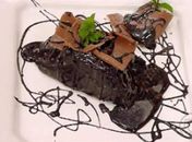 Bolinho de chocolate diferente leva água no preparo; anote a receita