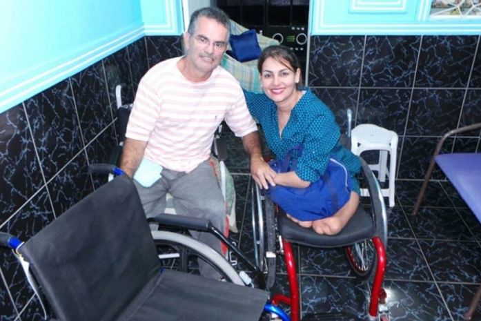 Deputada faz maratona para entrega de cadeiras de rodas