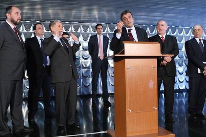 Reunião ministerial no Palácio da Justiça para discutir medidas do governo em relação às denúncias de espionagem dos EUA no Brasil