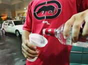 Estabelecimentos que venderem bebidas alcoólicas a menores de 18 anos podem ser multados