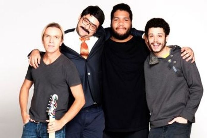 Eduardo Sterblitch chega a Maceió com 'O Melhor Melhor Show do Mundo'