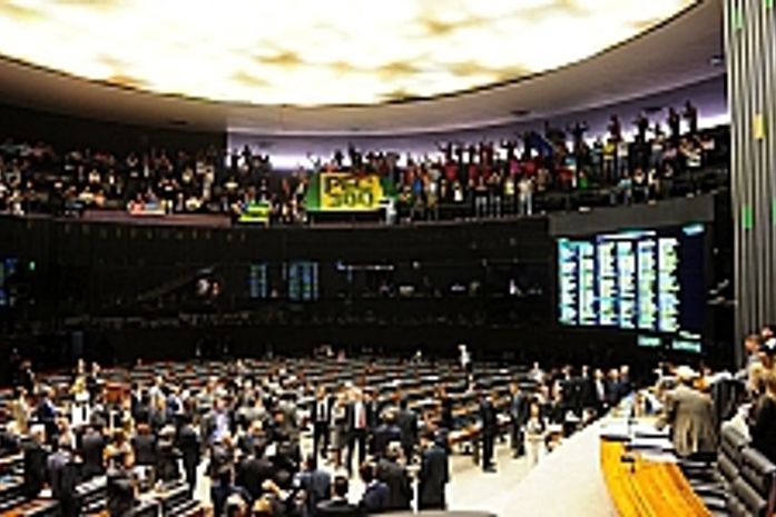 Câmara aprovou anistia de PMs e bombeiros grevistas