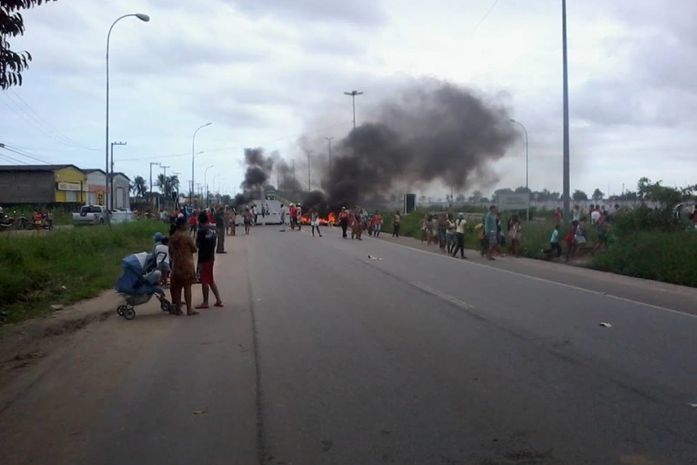 Protesto interdita rodovia próximo ao Aeroporto