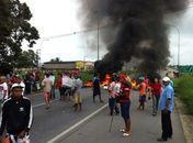 Protesto fecha BR 104 e impede acesso ao aeroporto