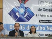 Alan Balbino anunciando cursos na Italia para administradores alagoanos