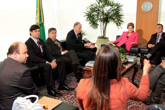 Presidente da AMA participa de reunião com a presidente Dilma
