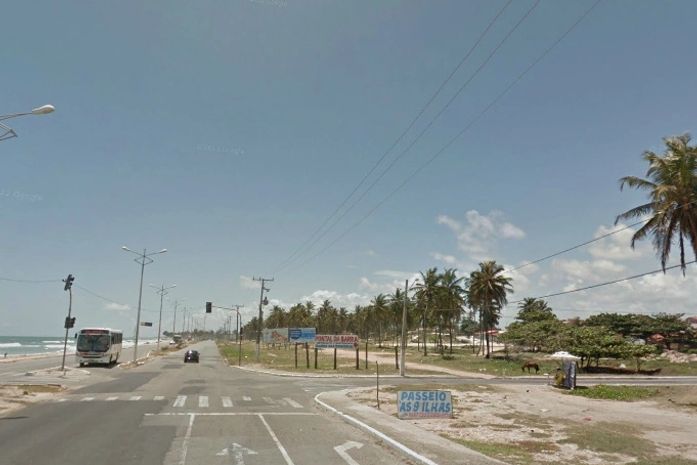 Casal assalta passageiros de coletivo; mulher é detida e parceiro consegue foragir