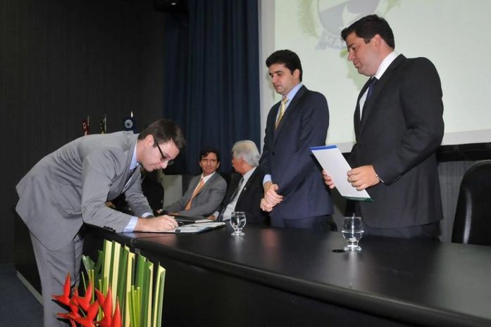 Novos procuradores tomam posse