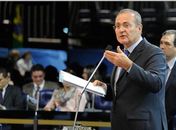 Renan anuncia devolução de projetos do Ibama para tramitação no Senado